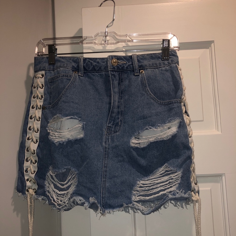 Lace up denim skirt